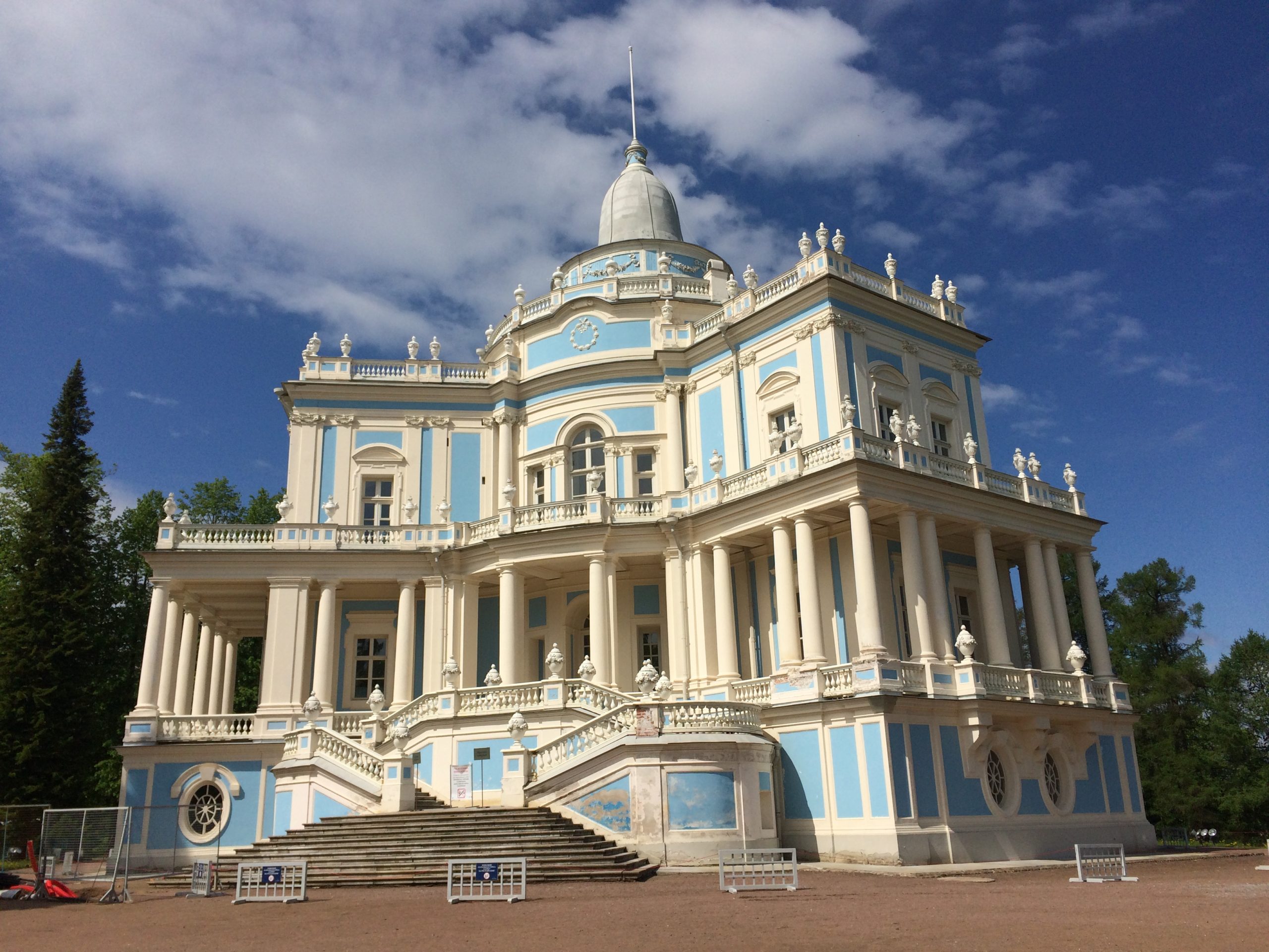 Экскурсия в ораниенбаум. Петергоф Кронштадт.